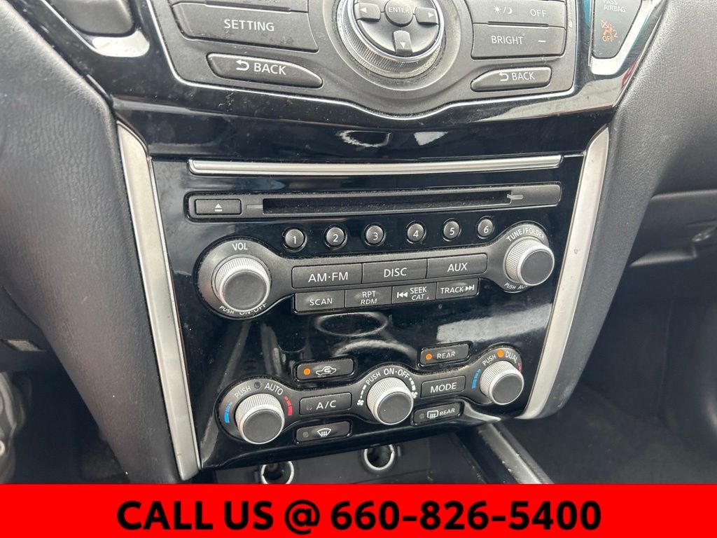 2016 Nissan Pathfinder SV