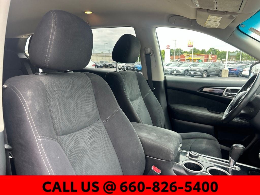 2016 Nissan Pathfinder SV