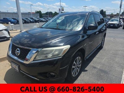2016 Nissan Pathfinder SV