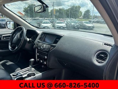 2020 Nissan Pathfinder SV