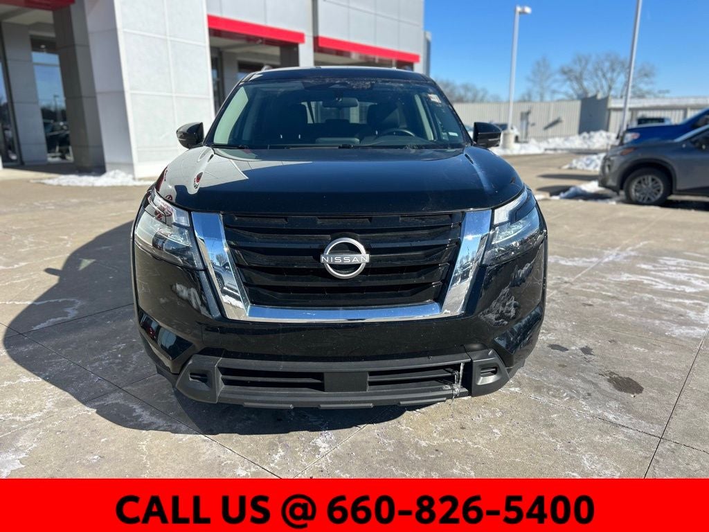 2024 Nissan Pathfinder SV