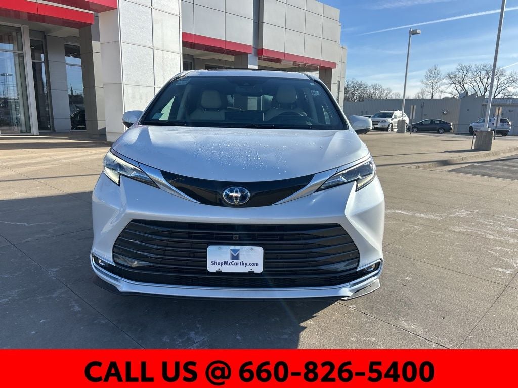 Used 2025 Toyota Sienna Platinum with VIN 5TDESKFC8SS156509 for sale in Kansas City