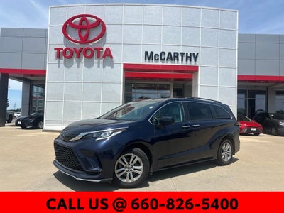 2023 Toyota Sienna LE 8 Passenger