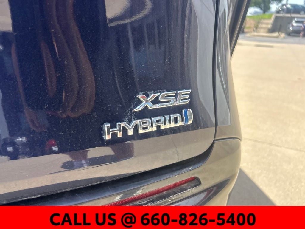 2023 Toyota Sienna LE 8 Passenger