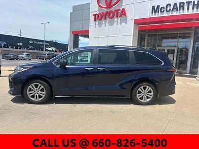 2023 Toyota Sienna LE 8 Passenger