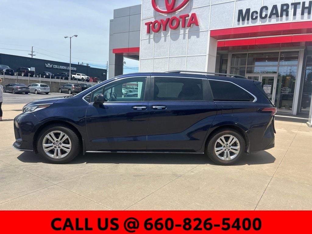 2023 Toyota Sienna LE 8 Passenger