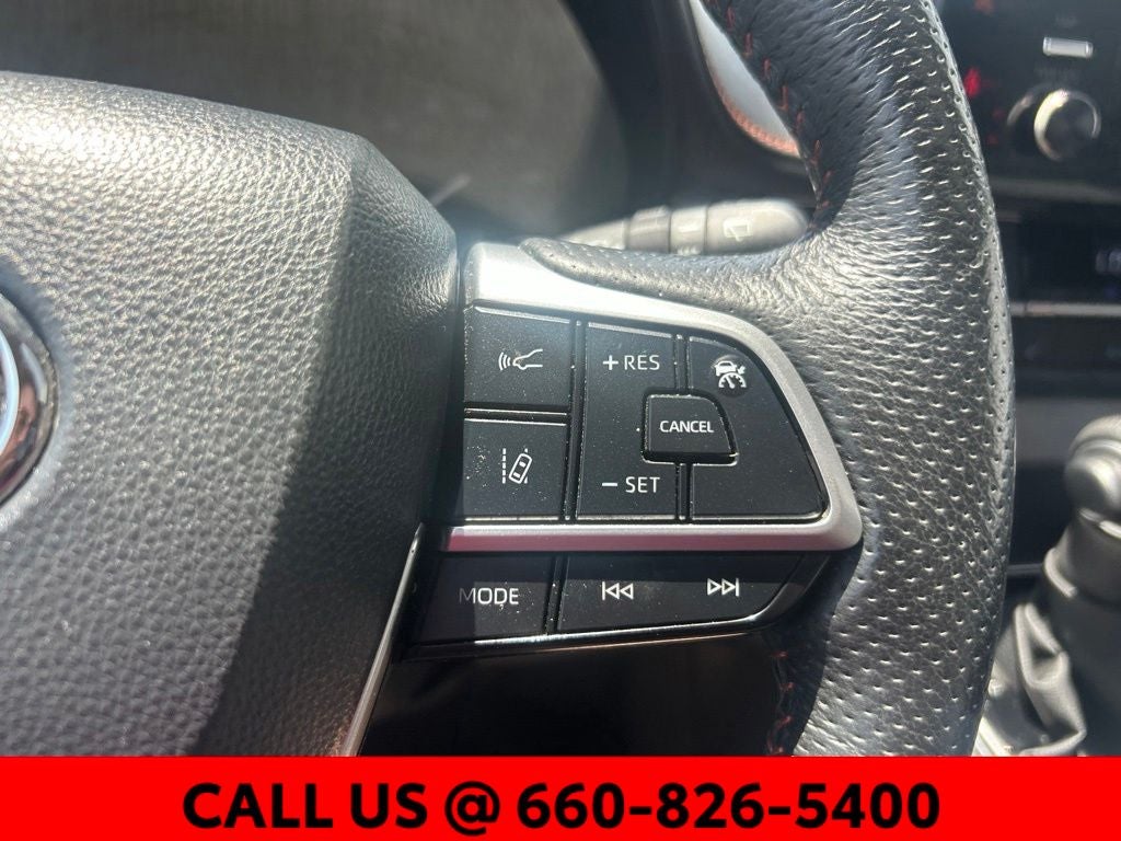 2023 Toyota Sienna LE 8 Passenger
