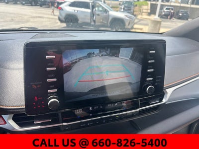 2023 Toyota Sienna LE 8 Passenger