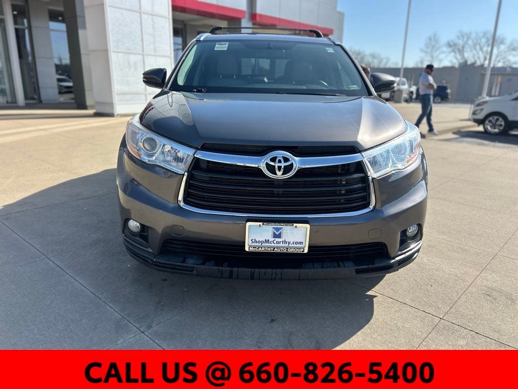 Used 2014 Toyota Highlander XLE with VIN 5TDJKRFH9ES008392 for sale in Kansas City