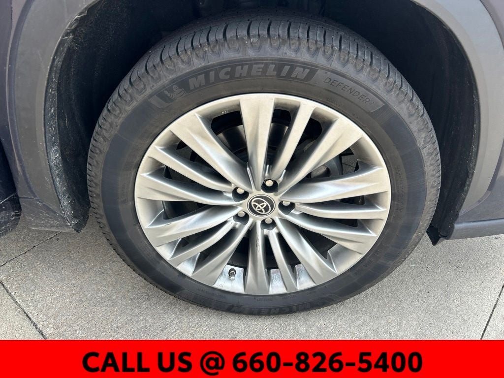 2023 Toyota Highlander Platinum