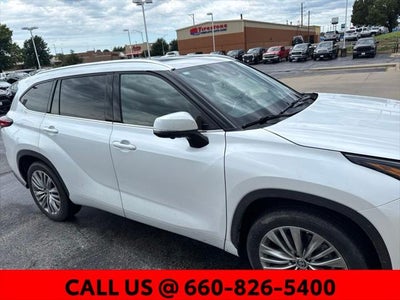 2023 Toyota Highlander Platinum