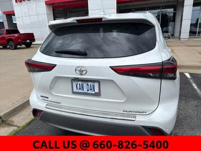 2023 Toyota Highlander Platinum