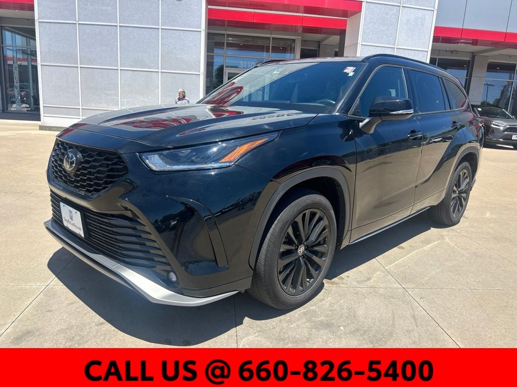 Used 2025 Toyota Highlander XSE with VIN 5TDKDRBH9SS581681 for sale in Kansas City
