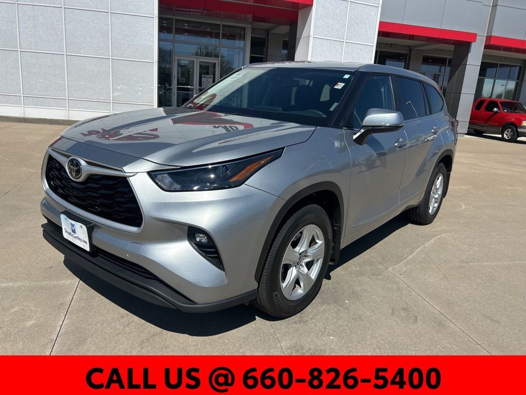 Certified 2025 Toyota Highlander LE with VIN 5TDKDRBHXSS590504 for sale in Kansas City