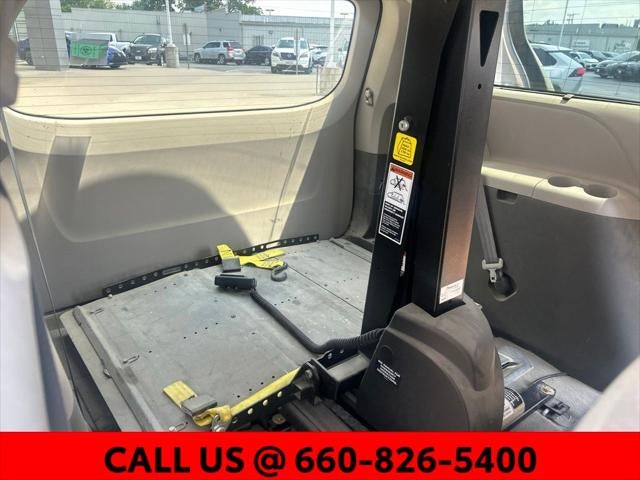 2016 Toyota Sienna LE 8 Passenger