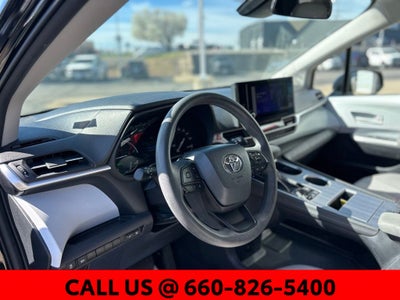 2025 Toyota Sienna LE 8 Passenger