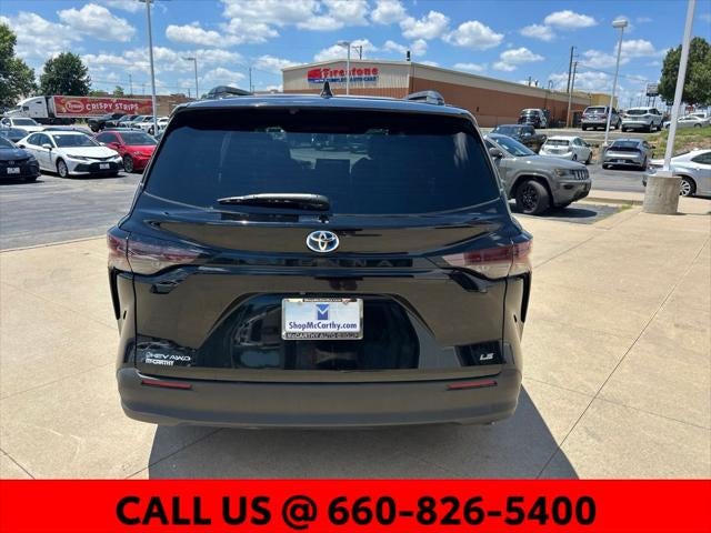 2025 Toyota Sienna LE 8 Passenger