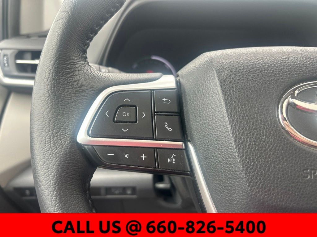 2023 Toyota Sienna XLE 8 Passenger
