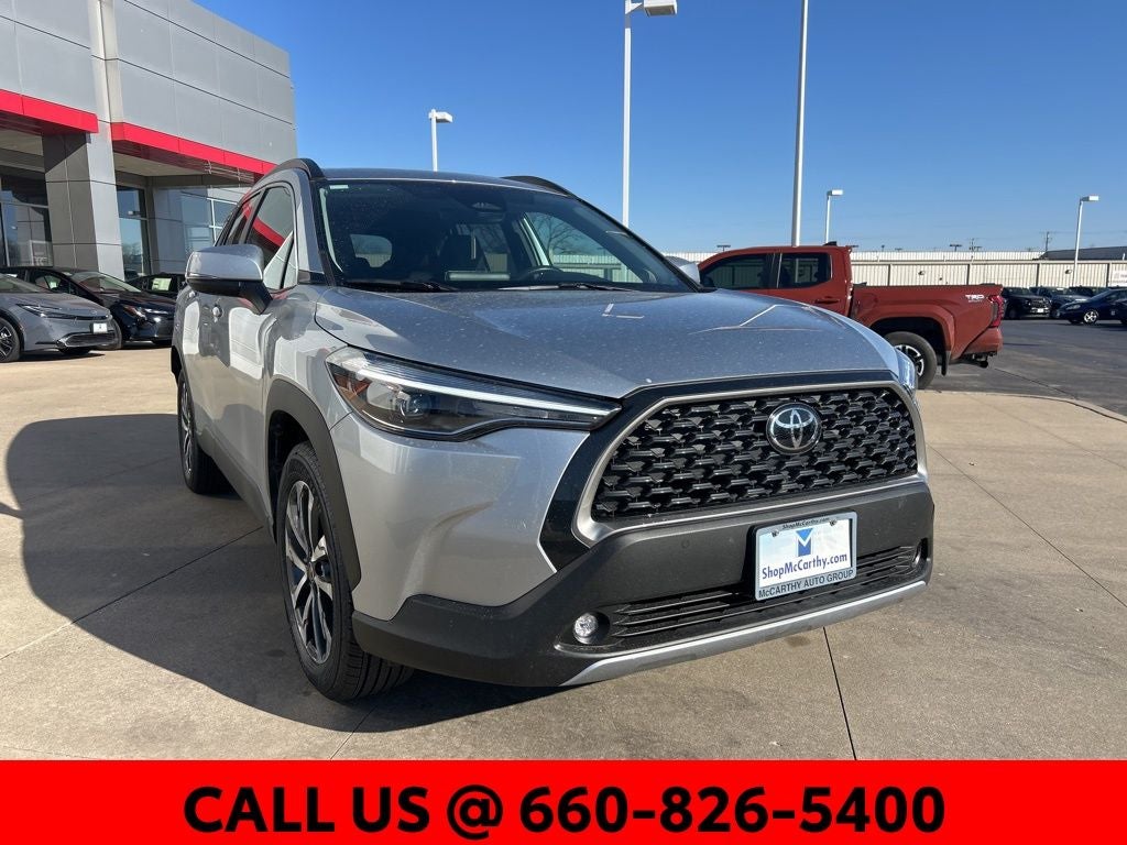 Used 2023 Toyota Corolla Cross XLE with VIN 7MUDAABG9PV058409 for sale in Kansas City