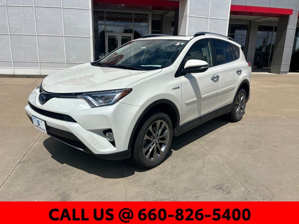 Used 2018 Toyota RAV4 Limited with VIN JTMDJREV6JD178061 for sale in Kansas City