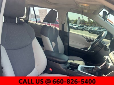 2020 Toyota RAV4 XLE