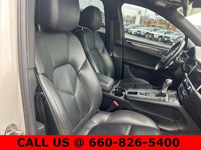 2020 Porsche Macan Base