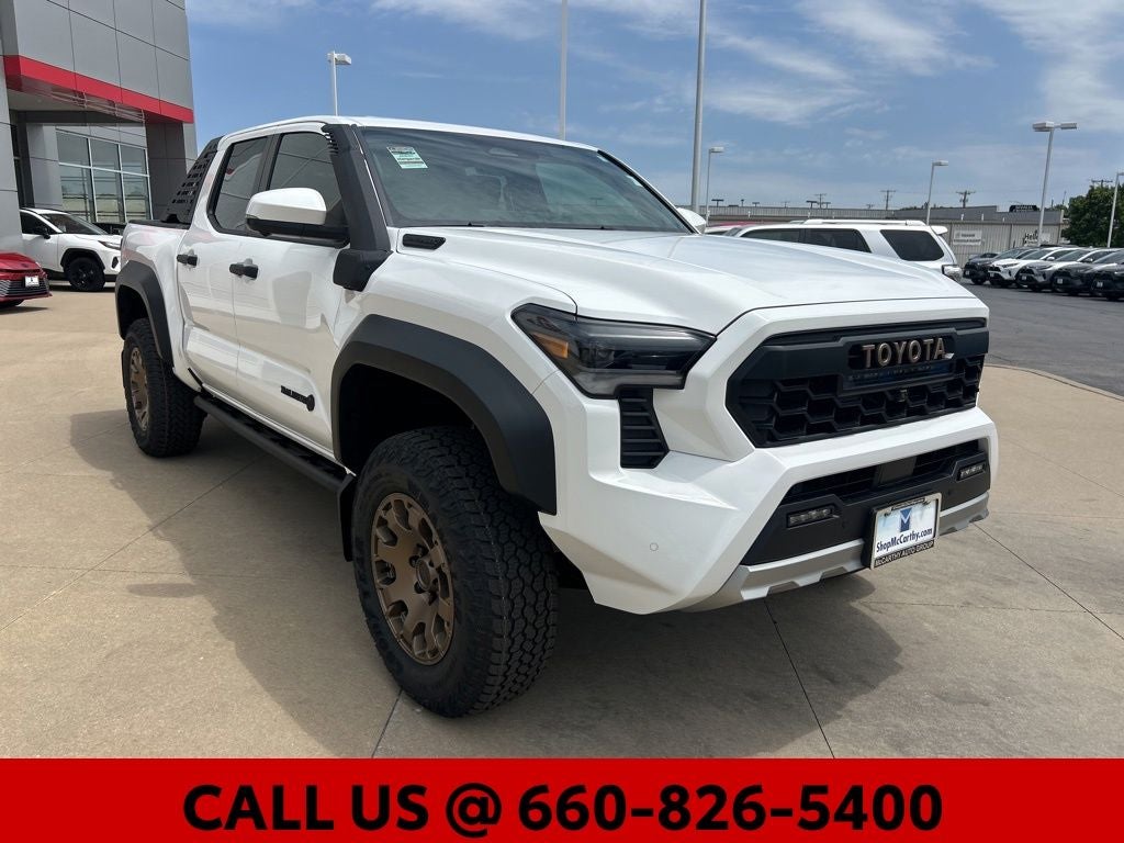 2026 Toyota Tacoma i-FORCE MAX Tacoma Trailhunter
