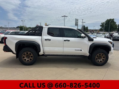 2026 Toyota Tacoma i-FORCE MAX Tacoma Trailhunter
