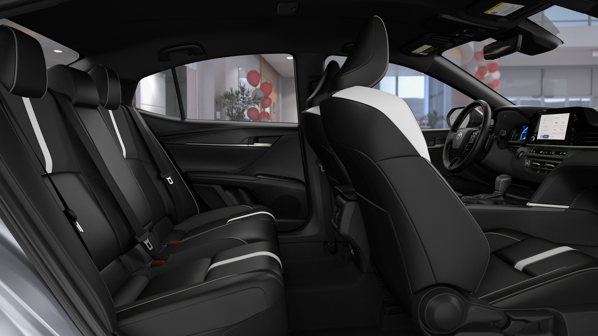 2026 Toyota Camry SE AWD