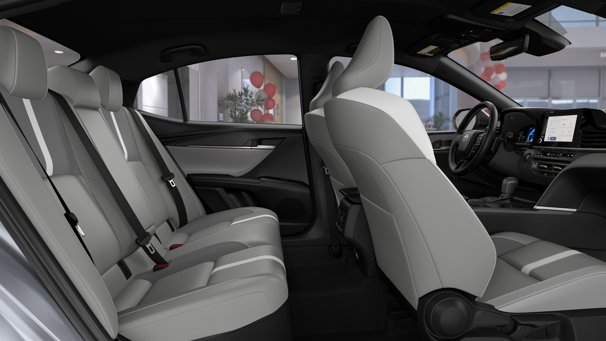 2026 Toyota Camry SE AWD