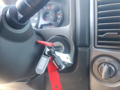 2004 Nissan Titan LE