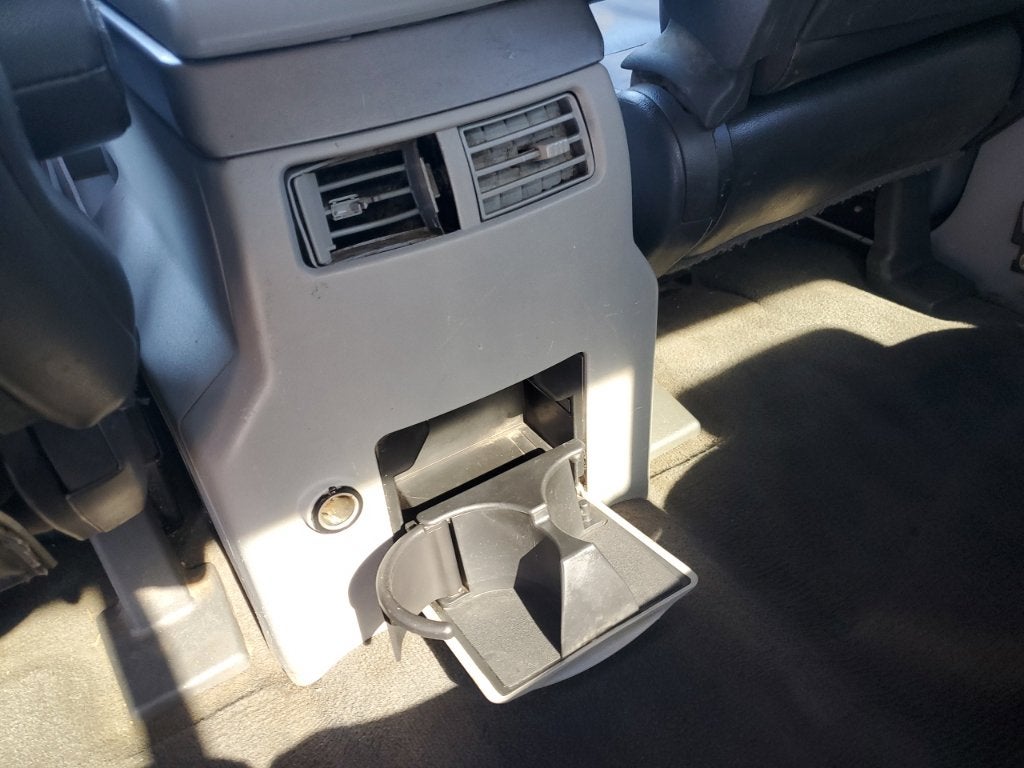 2004 Nissan Titan LE