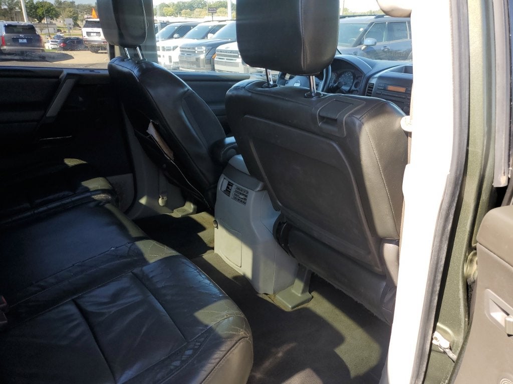 2004 Nissan Titan LE