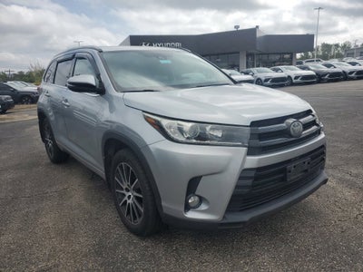2017 Toyota Highlander SE
