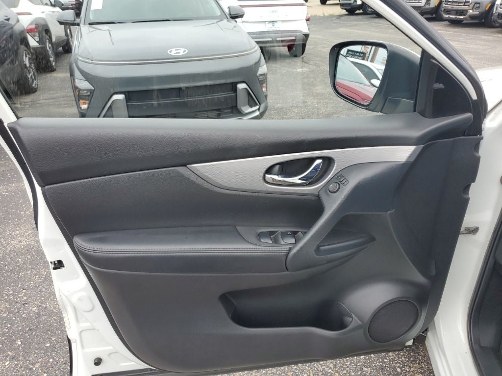 2020 Nissan Rogue Sport SL
