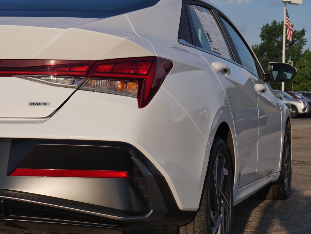 2025 Hyundai Elantra Hybrid Limited